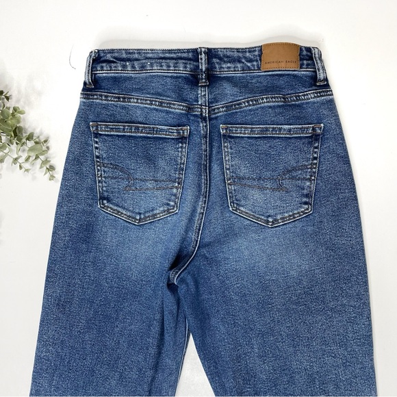 AMERICAN EAGLE • Highest Rise Mom Jean - Picture 8 of 10